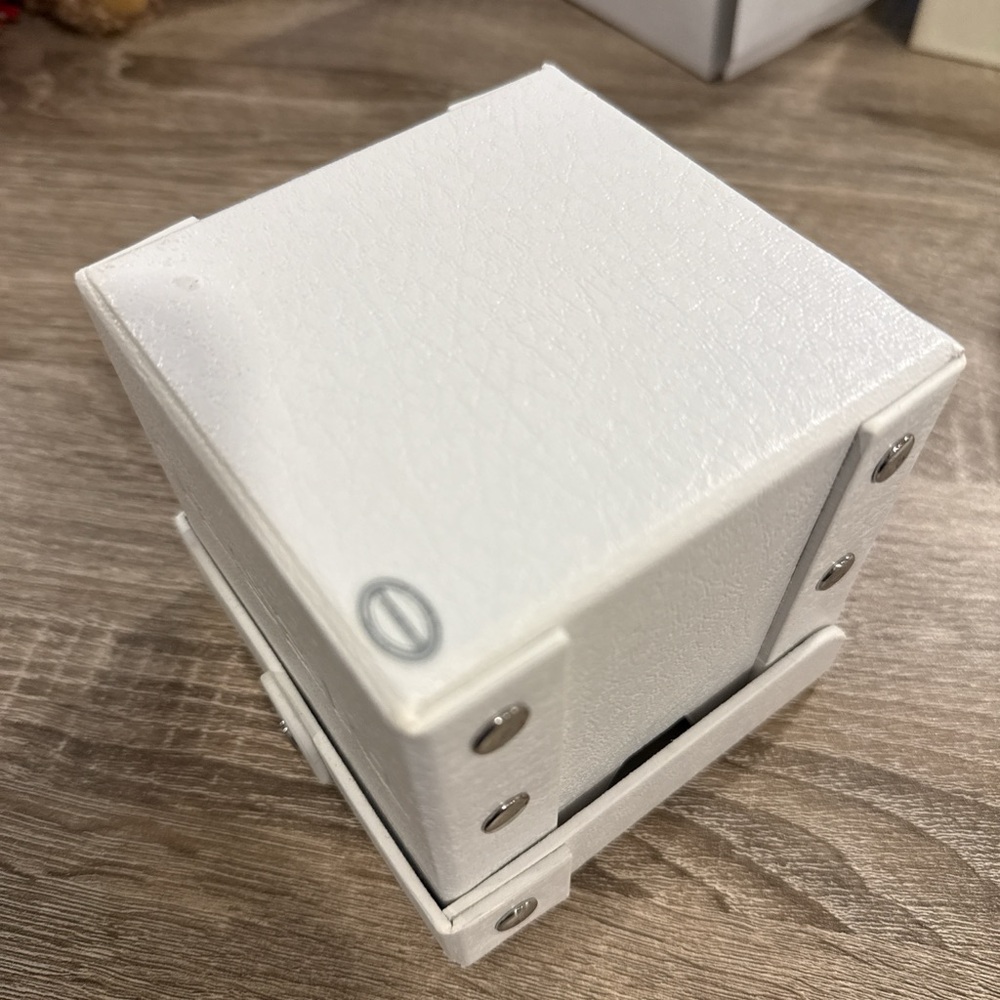 Diesel White Leather Embossed Watch Box - Picture 5 of 8
